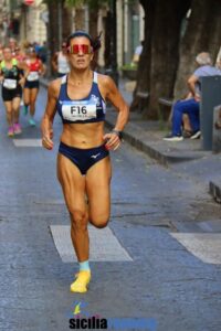 Atlete in gara nella 5 km femminile del 28° Trofeo Maria SS. degli Ammalati