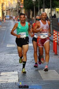 Atleti in gara nella 10 km maschile del 28° Trofeo Maria SS. degli Ammalati