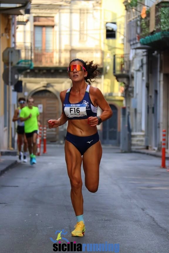 Maria Virginia Salemi al comando della 5 km femminile